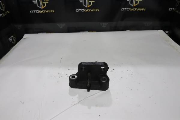 FORD TRANSİT 120 - 120 V ÇIKMA PARÇA TRANSİT ÖNDEN ÇEKER 2000 ŞANZIMAN KULAĞI